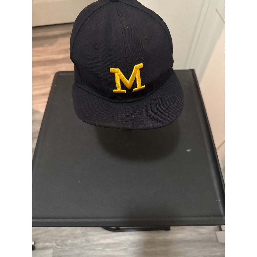 New Era 59FIFTY Michigan M Fitted Hat Navy Blue Wool Cap Size 7 1/8 56.8cm